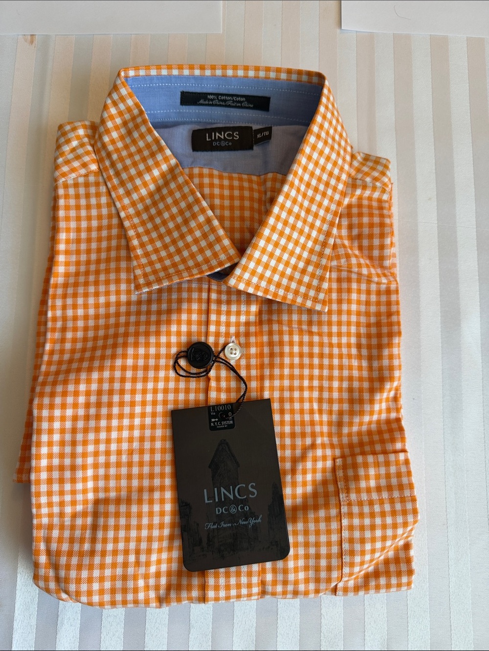 LINCS DC&Co Orange and White Men's Button-Down Short Sleeve Shirt, SIZE XL